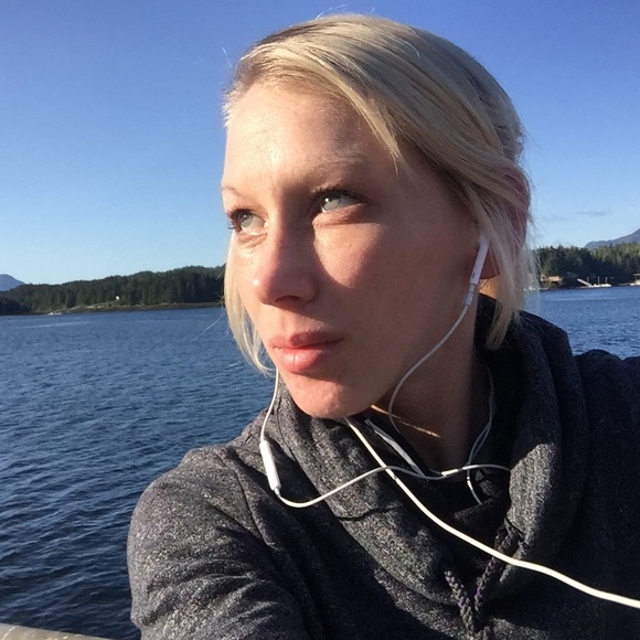 Meet your Posher, Adamarie - Picture 1 of 1